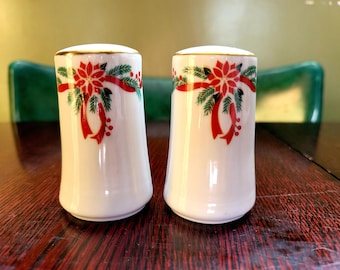 Poinsettia & Ribbons Salt and Pepper Shakers Set Holiday Christmas Dishes vintage Fairfield Tienshan festive Fine China