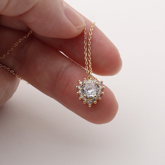 Collana con ciondolo a cuore e nastro con zirconia cubica in oro 10K