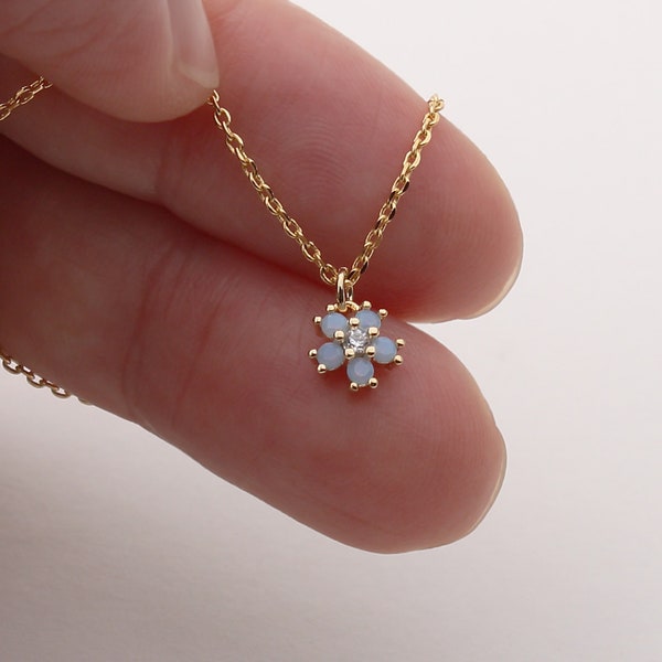 Zierliche Opal Halskette, Sehr Winzige Opal Blume CZ Halskette, Blauer Opal Edelstein Halskette, Hochzeit, Braut Geschenk, CZ Blumen-förmige Charm Halskette