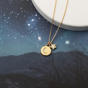 小さなオパールの星のネックレス、オパールの星のネックレスが付いたパヴェキュービック三日月、繊細な月と星のネックレス、天体ジュエリー、彼女へのギフト