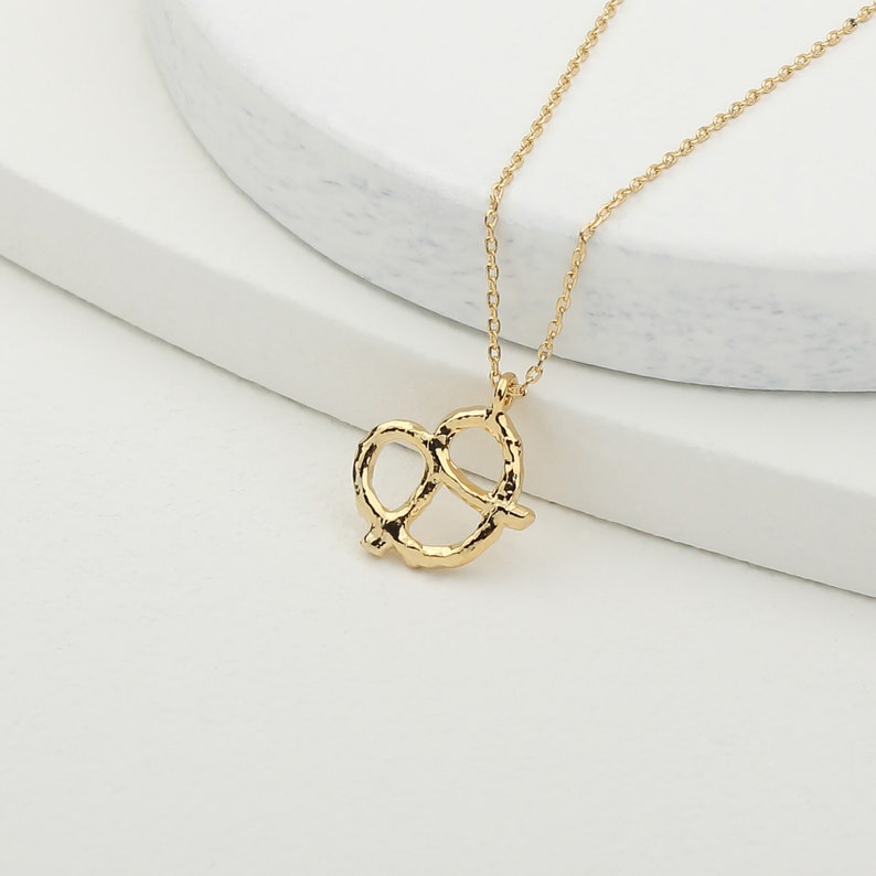 Shiny Gold Pretzel Necklace Hammered Pretzel Knot Pendant Etsy