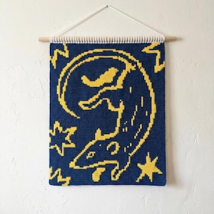 Arazzo all'uncinetto con topo nello spazio + motivo a mosaico sovrapposto – Arazzo da parete in maglia di topo in PDF