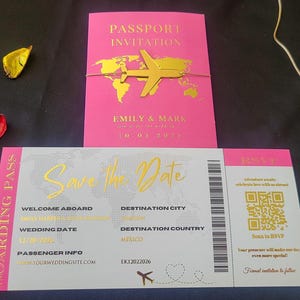 Huwelijksuitnodiging goudfoliepaspoort met reliëf: roze en gouden instapkaart, Save The Date