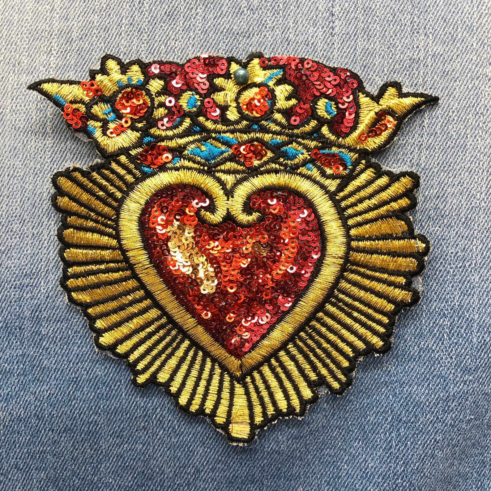2 Sacred heart Patch applique Crowned heart sew or Iron on Etsy