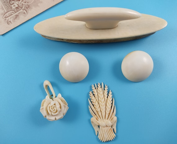 Antique Jewelry Lot Pendant Clips-on-Earrings Bon… - image 1