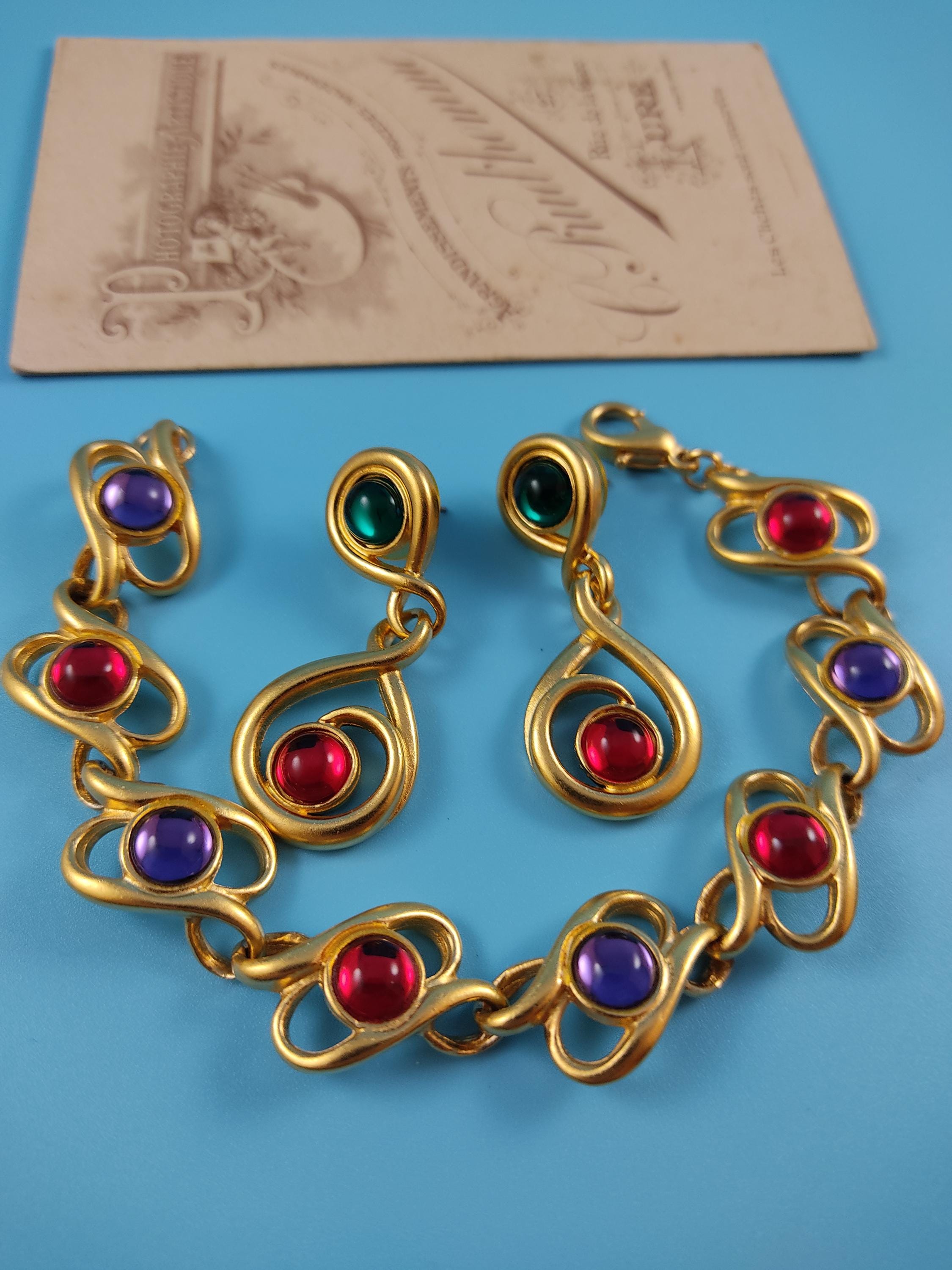Lot Vintage AVON - 1 Bracelet + 4 Paires De Boucles D'oreilles Clips - Neuf Sans Emballage - Bijoux Rétro