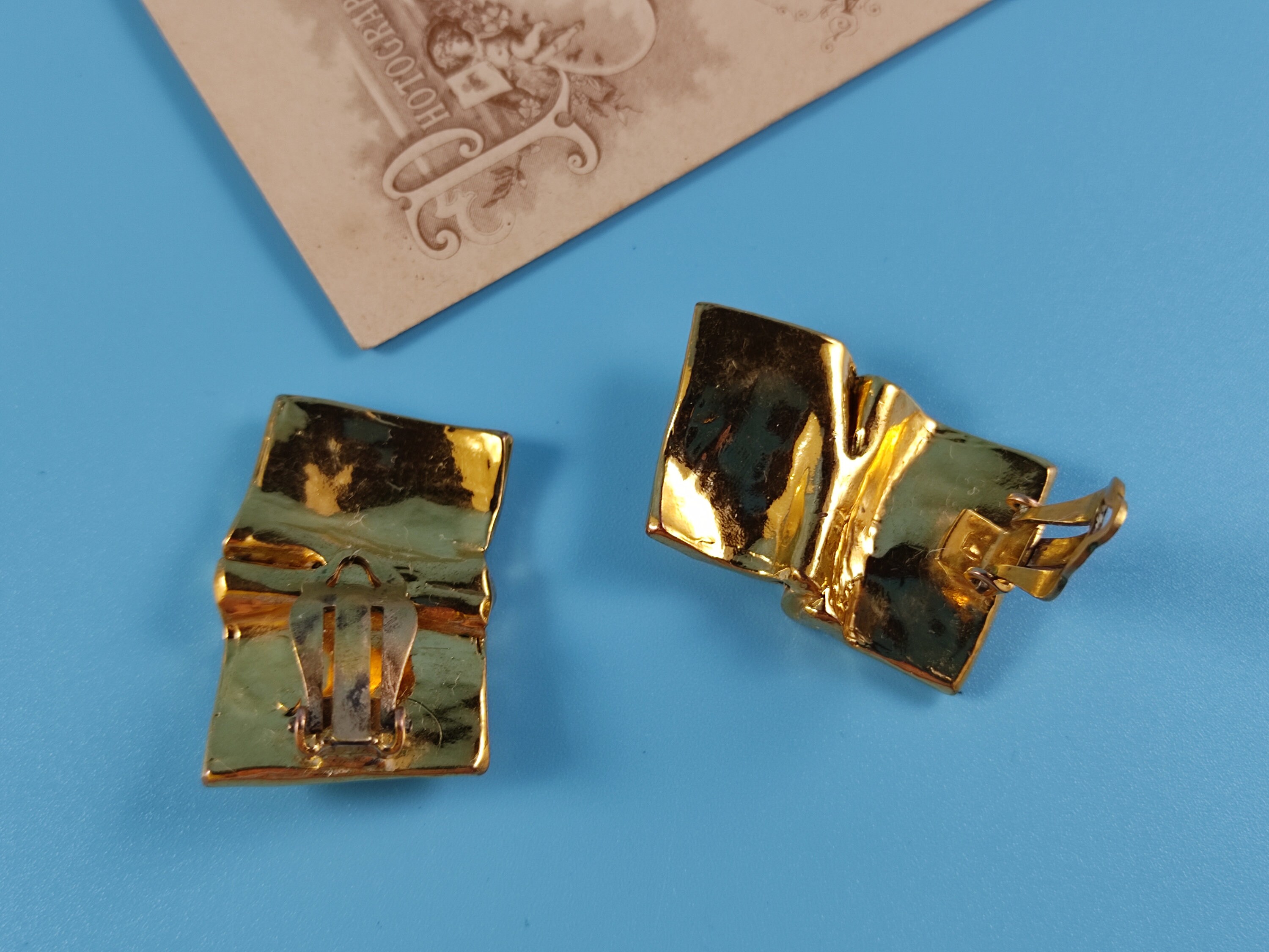 Boucles D'oreilles Vintage En Métal Doré - Modèle DLG Sidney Carron à Clips