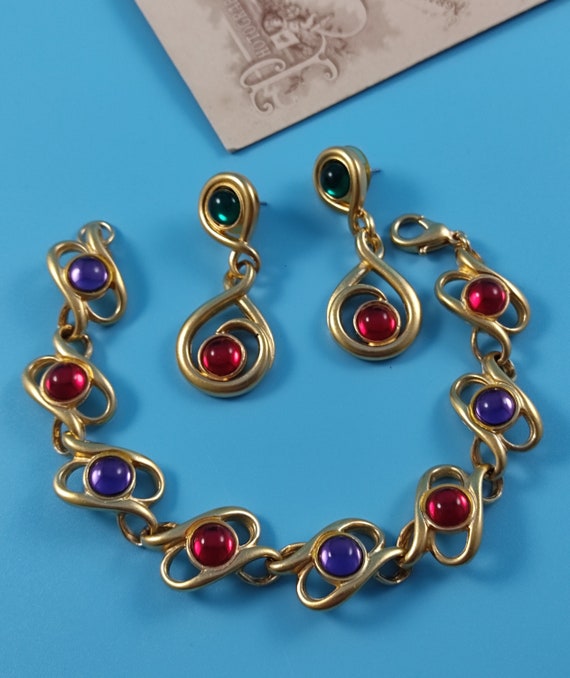 AVON signed Vintage Jewelry Set Bracelet Earrings… - image 2