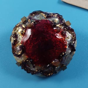 LIMOGES vintage Broche bijoux en émail signée verre émail rouge Laiton France 1930-1940-s