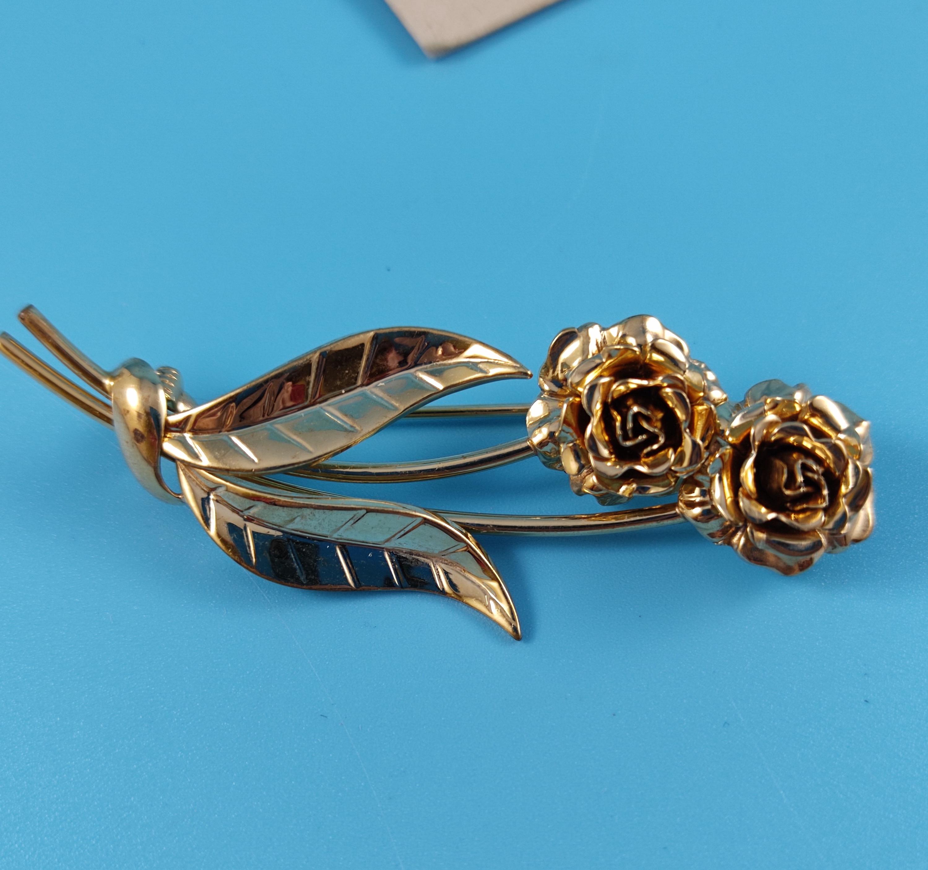 Vintage Jewelry Brooch ROSES Spray Gold plated Metal 1960-1970-s