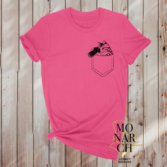 Kattenshirt grappig kattenshirt kat die zich in zak verbergt kattenliefhebber cadeau voor kattenliefhebber kat spioneren uit zak katten hebben alles onder controle Etsy Nederland
