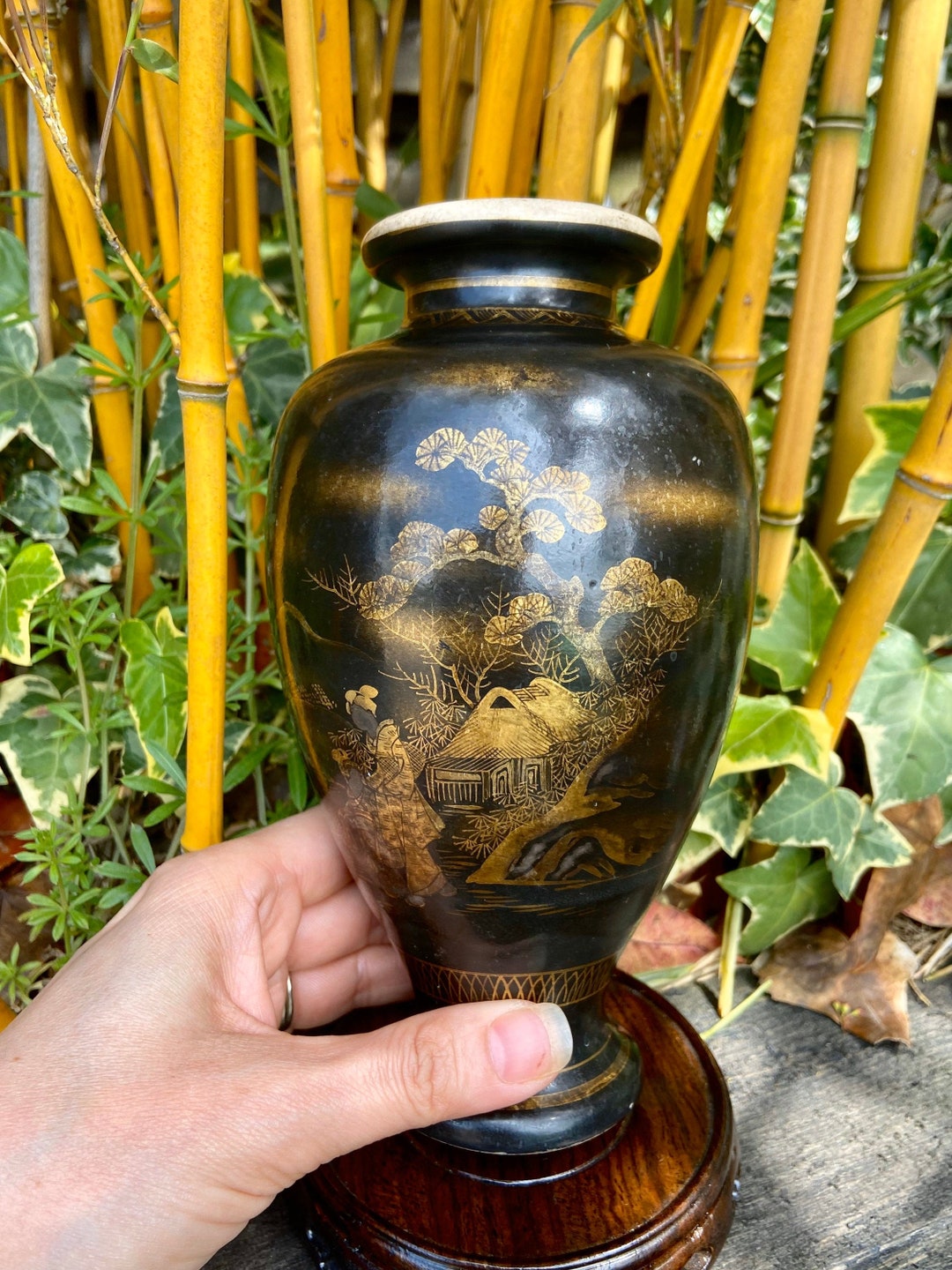 あ*き様 古物薩摩焼金彩装飾の日本陶器花瓶 il_1080xN.3084235198_b4z2.jpg