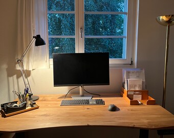 Ergonomic and automatic standing desk with hidden multi-socket cable management unit. Optional add-ons. Gift for copywriters. 120 × 80 cm