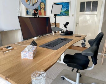 Managers Elevating Workstation with Under Desk Organizer. 180 × 80 cm. Solid Oak or Walnut Hardwood Desk