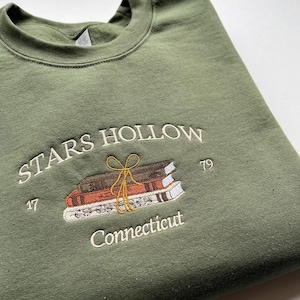 Stars H Books Sweatshirt: Cosy Autumn Book Lover Sweater
