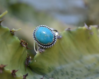 Vintage Sterling Silver Turquoise Ring