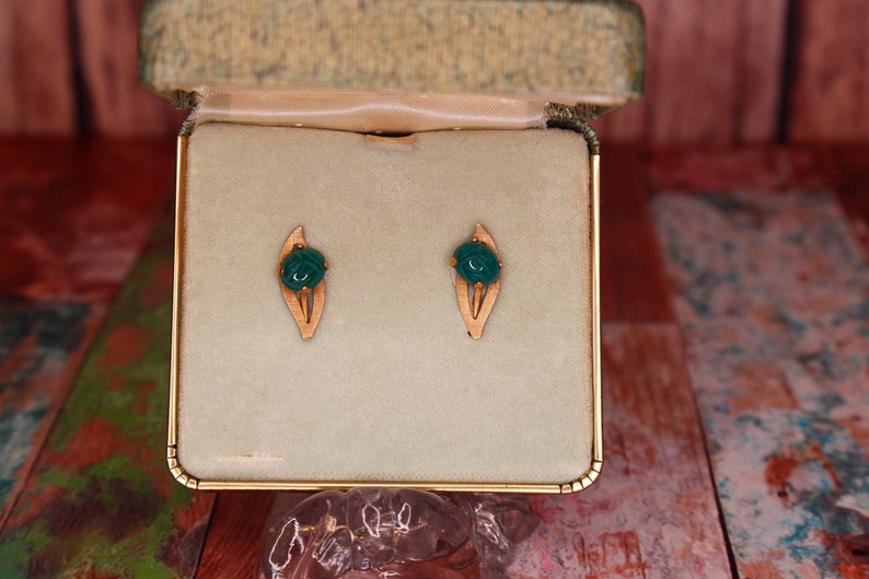 Vintage Van Dell Green Stone Earrings - Etsy