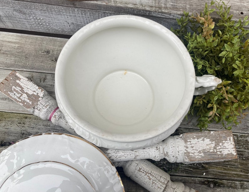 Antique Chamber Pot With Lid Etsy