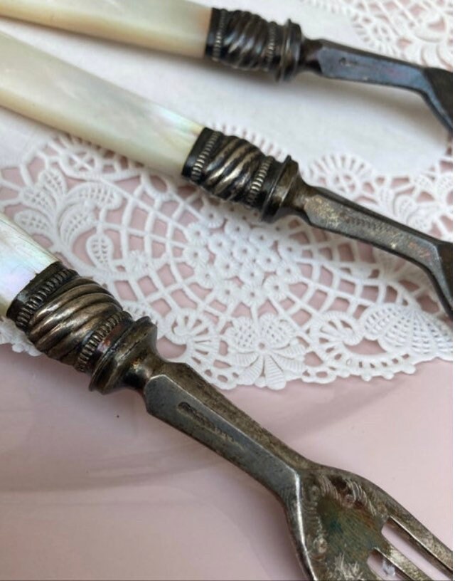 Mother of Pearl Silverware-antique Kitchen Collectible-forks