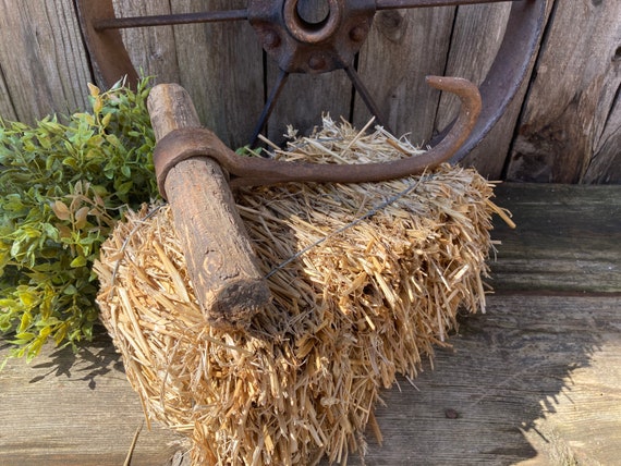 Vintage Hay Hook-forged Iron Hay Bale Hook-wood Handled Hay Bale Hook 