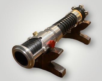 Wooden Lightsaber Hilt Display – Universal Lightsaber Stand