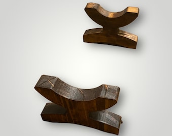 Wooden Lightsaber Hilt Display – Universal Desk Stand