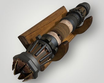 Lightsaber Hilt Wall Mount - Wooden Universal Display Stand