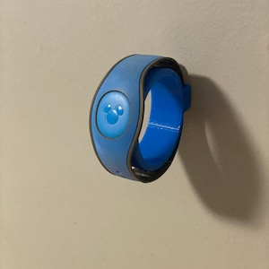 Magic Band Wall display