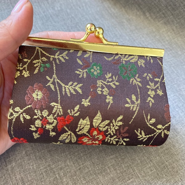 Vintage kisslock coin purse, Small floral purse, Clasp satin purse for trinkets, Gift for mom