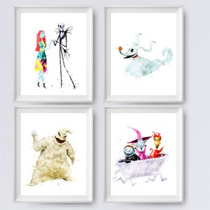 Pode incluir: Conjunto de quatro impressões de aquarela com personagens do filme O Estranho Mundo de Jack. As impressões representam Jack Skellington e Sally, Zero o cão fantasma, Oogie Boogie e os três vilões do filme.