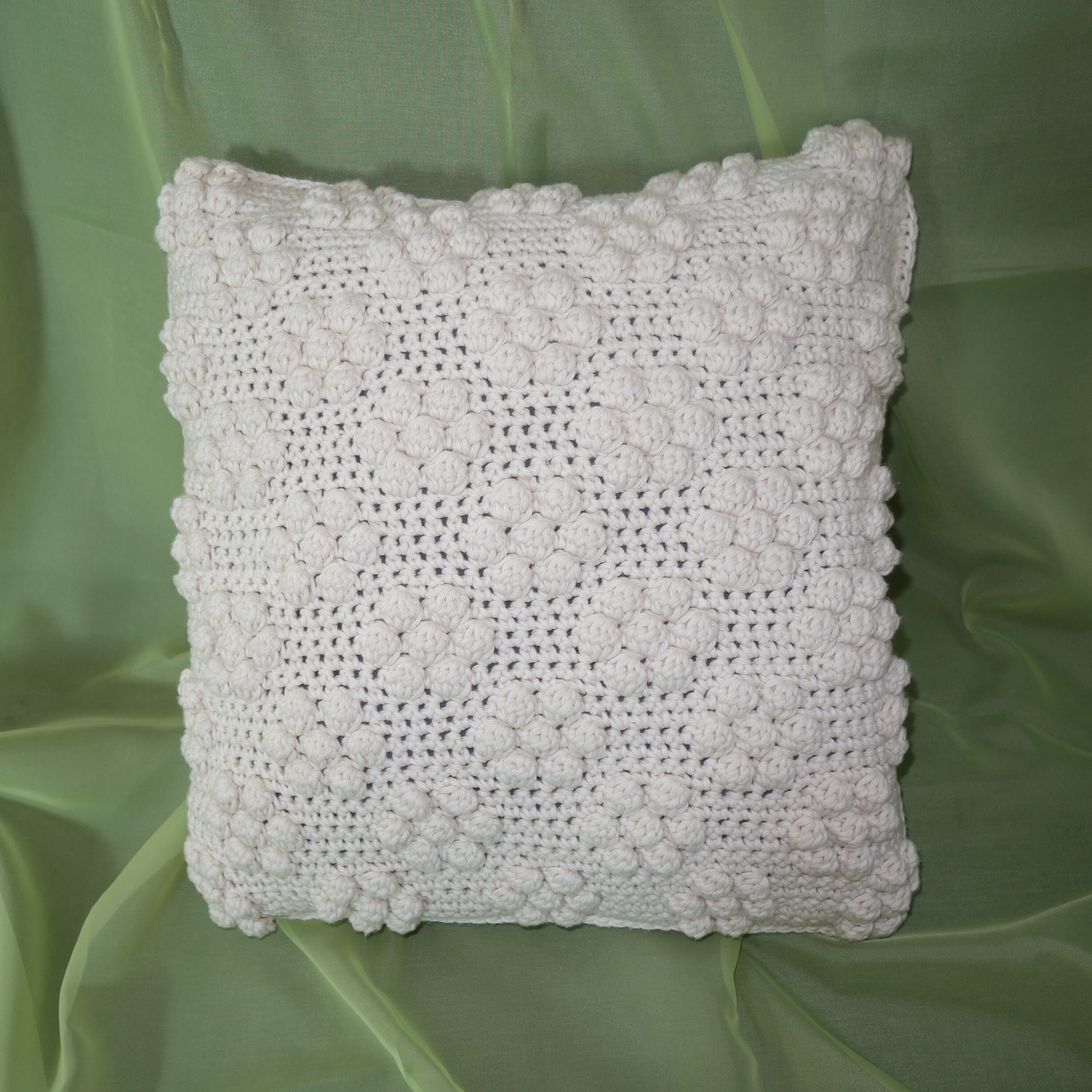 Coussin Déhoussable et Lavable Fait Main Au Crochet