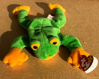 Smoochy the Frog with Cubbie Tush Tag Rare Retired Ty Beanie Baby 1990s - Ty Tag Error: Tush Tag reads "Cubbie"