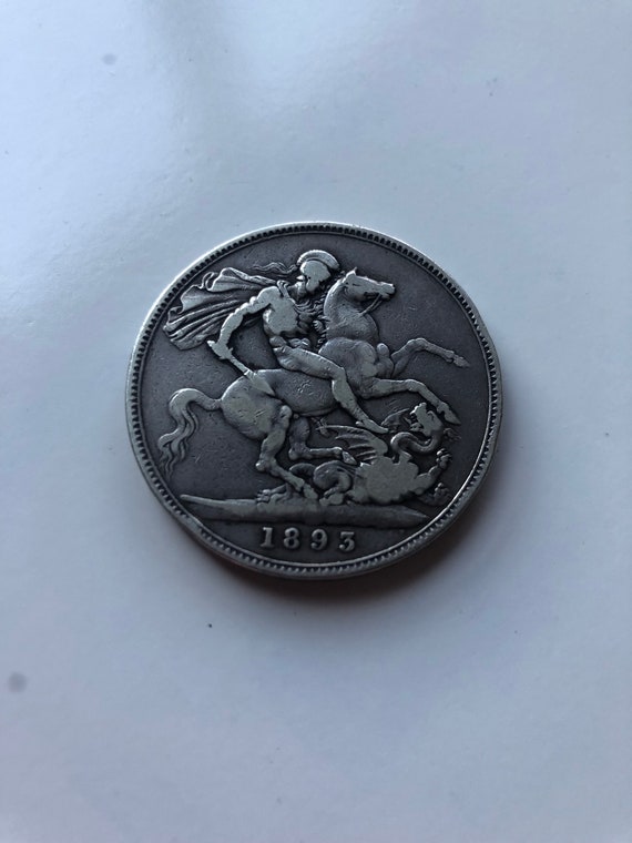 アメリカ銀貨4枚と聖ジョージと竜退治クラウン銀貨を含む銀貨9