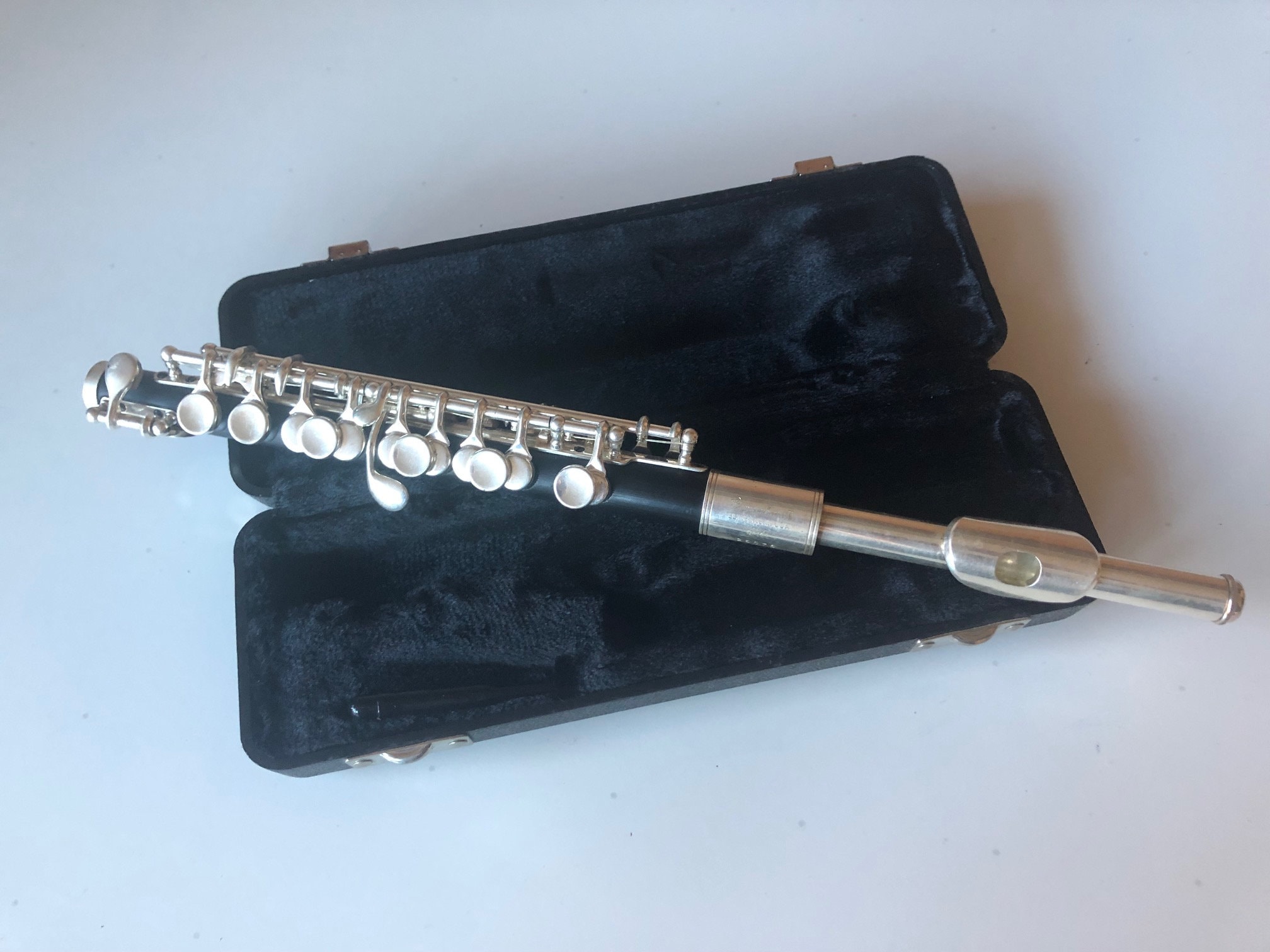 Used Gemeinhardt 4PMH Piccolo, Gemeinhardt Hard Case and Used Gemeinhardt 4PMH Piccolo, Gemeinhardt Hard Case and