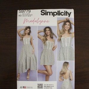 Simplicity &#39;Madalynne&#39;, S9779 Misses&#39; Dresses, Variations: Corset Style Bodice, Dress Length, SZ 8-10-12-14-16, Uncut Factory Fold, P17