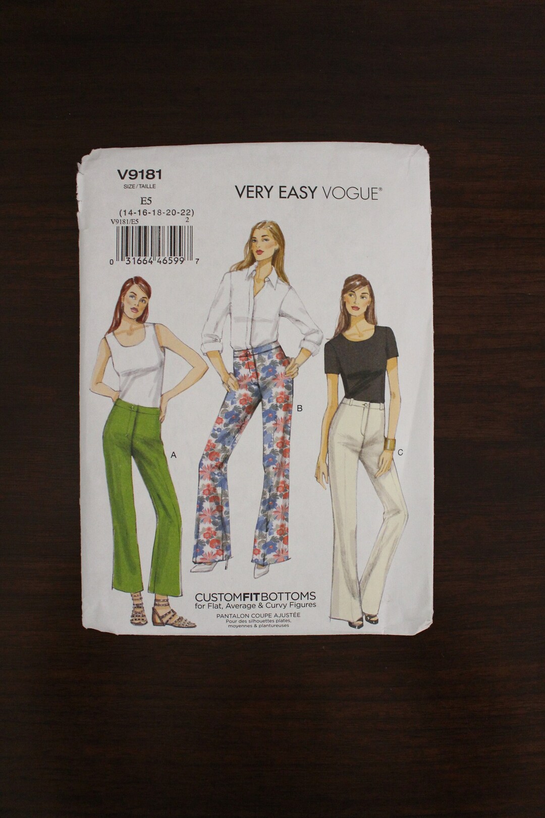 Vogue Boot Cut / Flared Leg Pant V9181, Very Easy Vogue, Mock Fly, Two ...