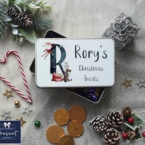 Personalisierte Santa Weihnachtsdose | Weihnachtsmann und Rentier Geschenkdose | Weihnachtsmann Leckerli Dose | Kinder-Weihnachtsdose | Strumpffüller | Kinder Weihnachtsdose