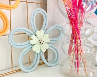 Macrame flower wall hanging, daisy wall art, pastel home decor, danish pastel aesthetic room decor, nursery decor, floral decor