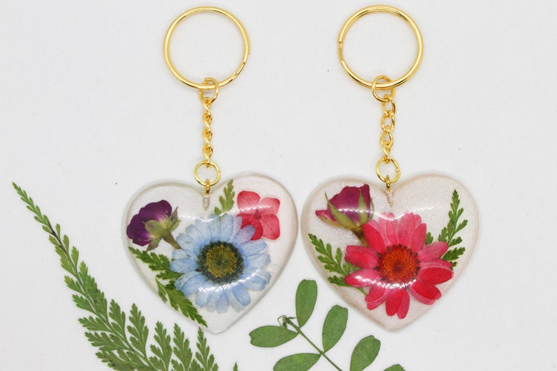 Real Pressed Flower Keychain Handmade Resin Keychain 3d Etsy