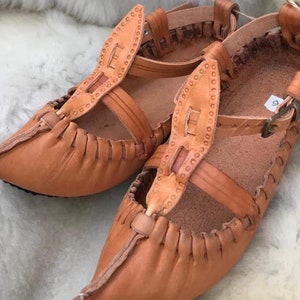 Handmade Cowhide Moccasins, Men&#39;s Grounding Shoes. Barefoot Moccasins