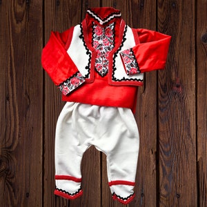 Folk Nouveau Costume. Bulgarian folk costume