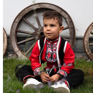 Folk Nouveau Costume. Bulgarian folk costume