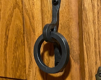 Tirador de anillo para gabinete forjado