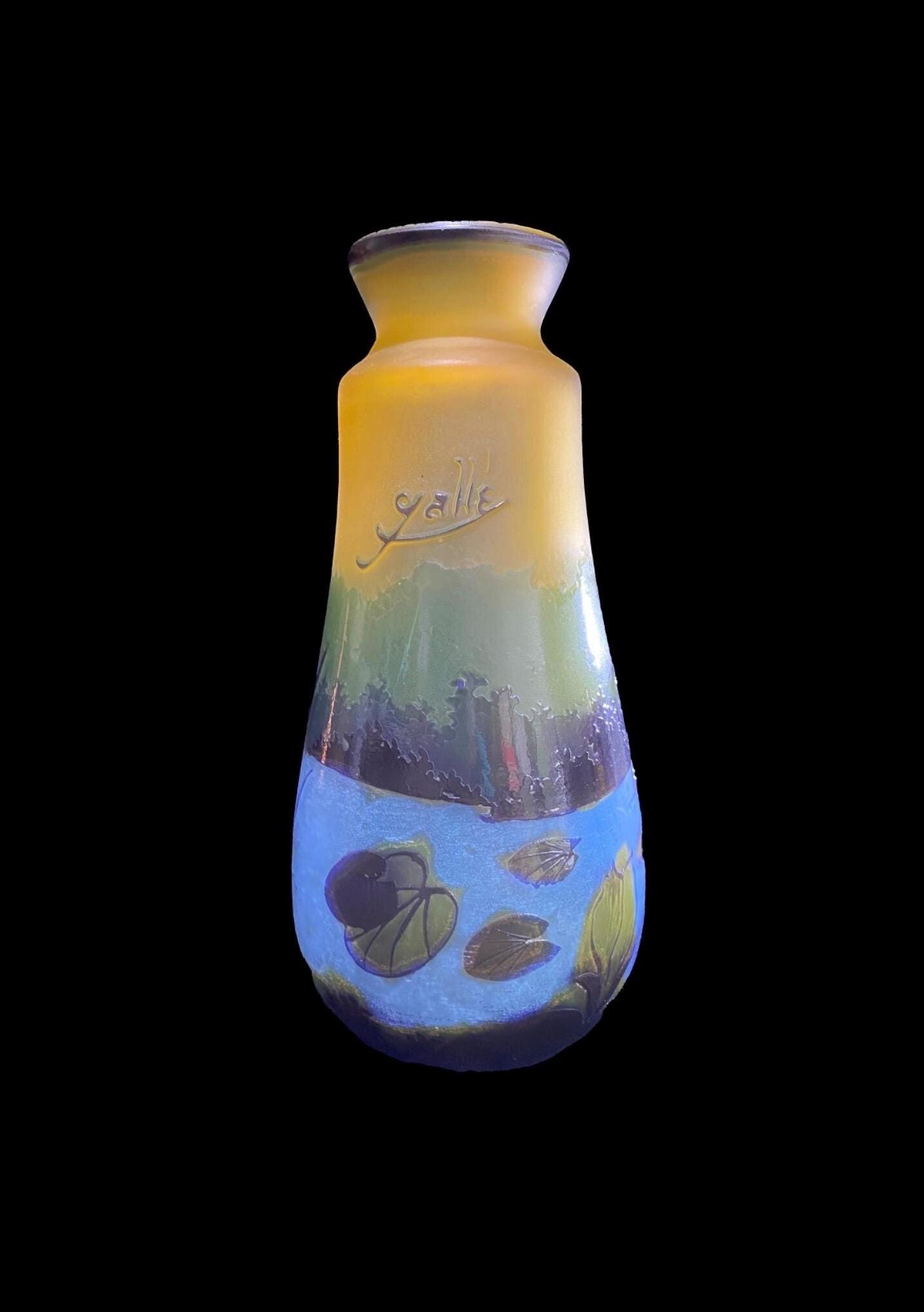 エミール・ガレ　花瓶　Emile Galle Emile Galle エミール ガレ スイレン 草花文 ガラス細工 花器