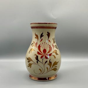Gray's Pottery postwar A8496 copper lustre stoneware vase