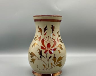 Gray's Pottery postwar A8496 copper lustre stoneware vase