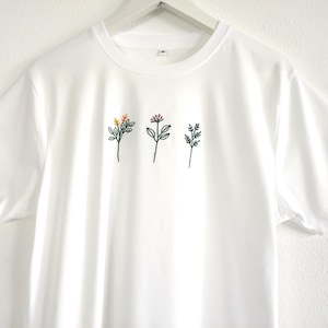 Hand-Embroidered Flower Shirt - Organic Cotton Minimalist T-Shirt
