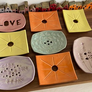 Ring or Key Dish Flower Patterned Handmade Ceramic Soap Bathroom Accessories Various Colours Ring or Key Dish Flower Patterned Handmade Ceramic Soap Bathroom Accessories Various Colours