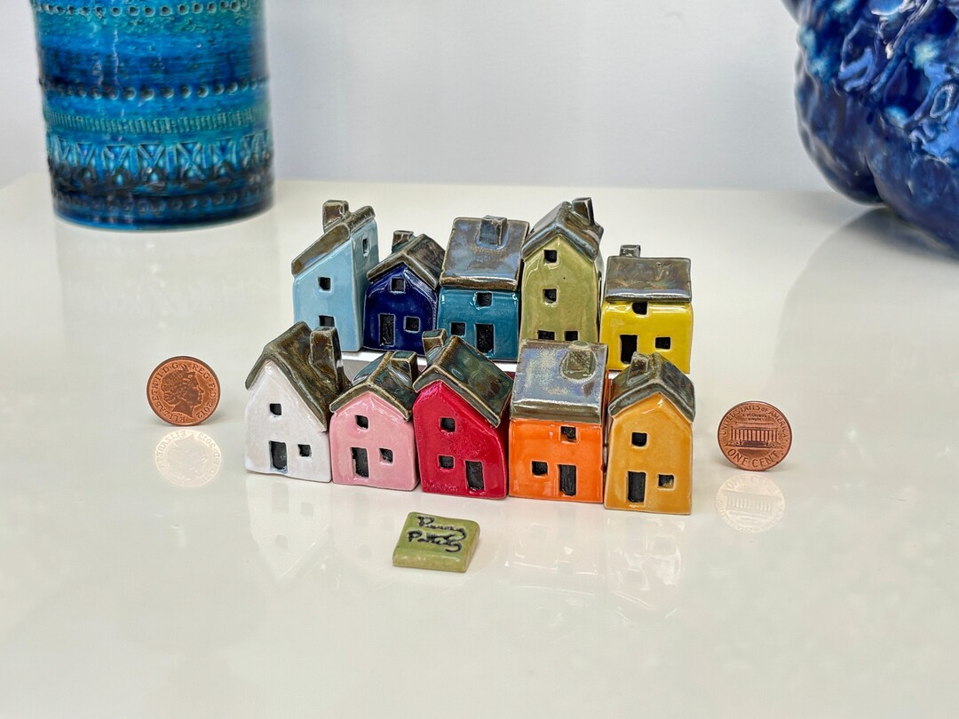 Sets of 10 Miniature Ceramic Houses Shed Stunning