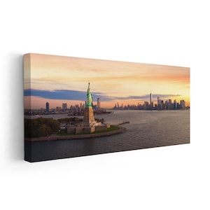Statue of Liberty Canvas Wall Art, Extra Large Iconic New York Landmark Print for Living Room, Stunning Liberty Decor for Home